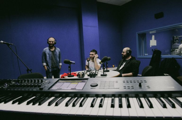iPZFY-ua5S3YezcIE-aVJimVSEJU7bPcFCvb-AcbQxA